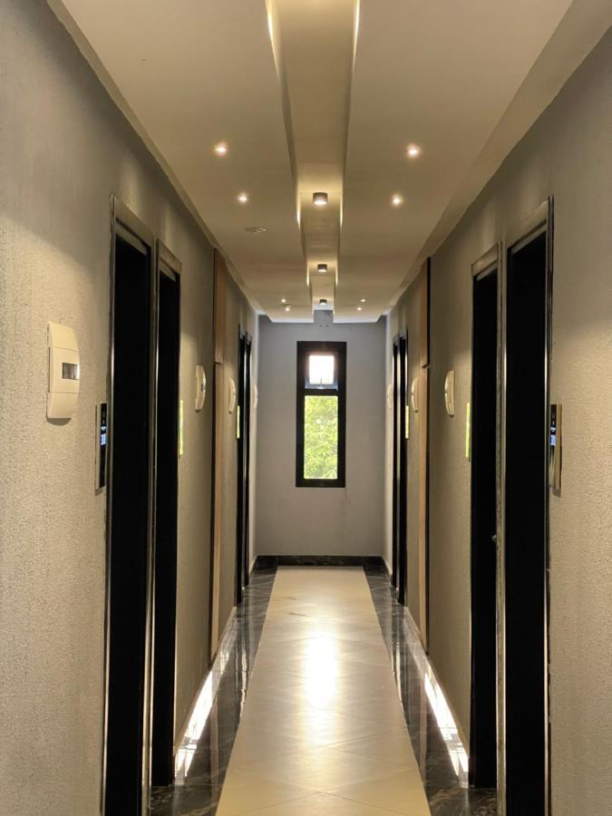 Hotel Vendome Дуала Экстерьер фото